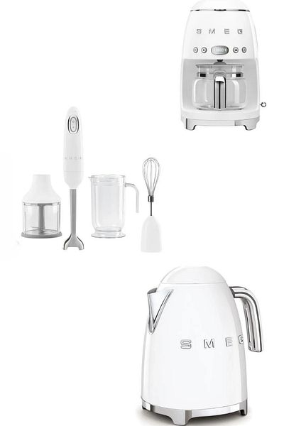 SMEG طقم غلاية بيضاء وفلتر قهوة ومجموعة خلاط يدوي بنمط الخمسينيات