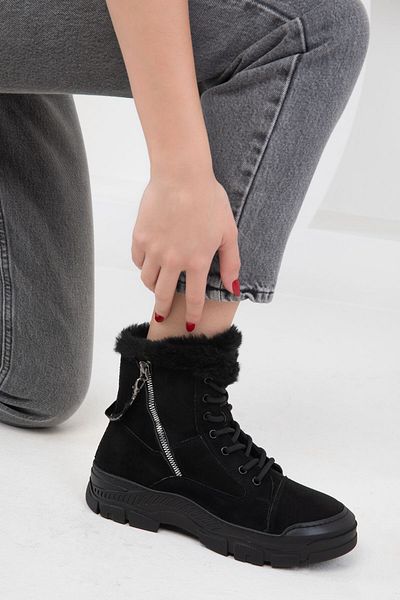 SOHO Dámské černé semišové boty - 2007 Model Bootie