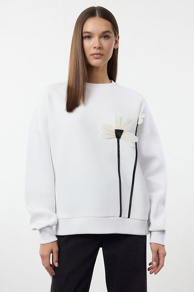 Trendyol Collection Ecru Applique Flower Detailed Thick Fleece Inside Knitted Sweatshirt Twoaw25Sw00254