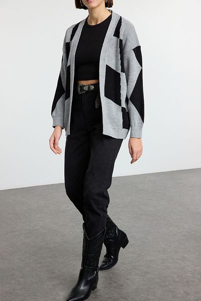 Edit by Trendyol Gray Geometric Print V-Neck Sweater Cardigan Tedaw25Hi00015