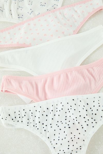 Trendyol Collection 5er-Pack Baumwoll-Tanga-Höschen – mehrfarbig THMAW25KU00040