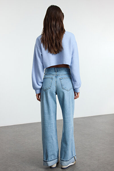 Trendyol Collection Světle modré skládané nohavice Regular Waist Skater Baggy Jeans TWOSS25JE00001
