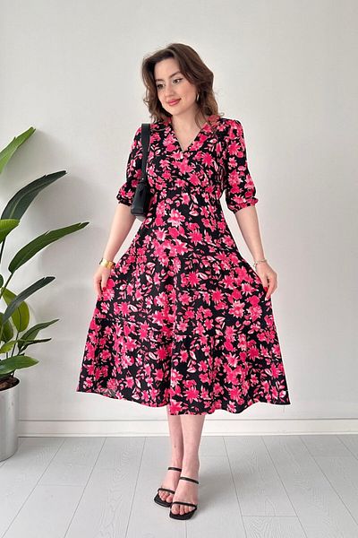 MaziButik Rochie șifonată florală roz neagră