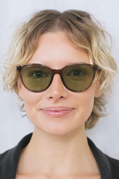 Bilge Karga نظارات شمسية إليانور سموك أوليف