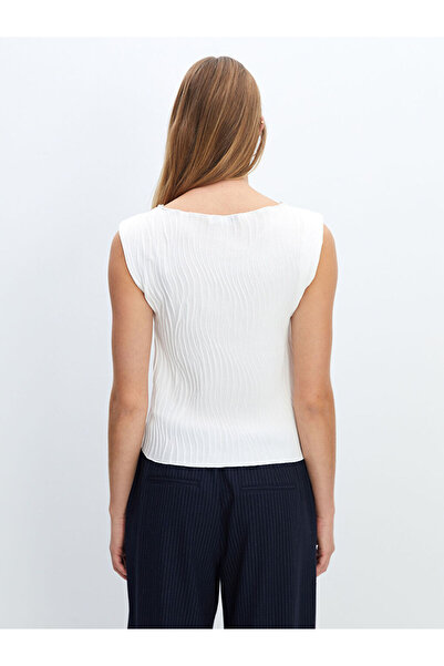 LC Waikiki Ecru Crew Neck Textured Women's Blouse