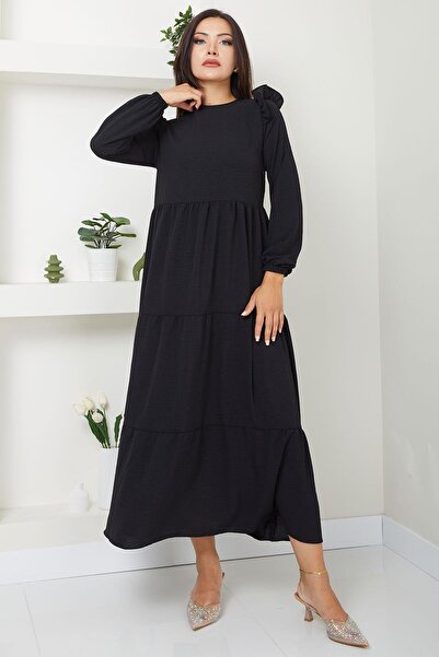 SENSTIL Μαύρο φόρεμα Aerobin - με βολάν στους ώμους, SS2062