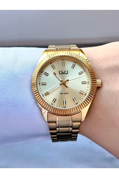 Q&Q Men's Metal Band Wristwatch