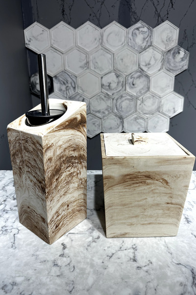 betonmall Set de baie din beton cu model de marmură, 4 bucăți, suport pentru perie de toaletă și coș de gunoi