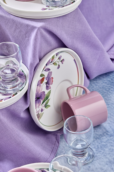 Erbaşlar Sunum Tabaklı, Kahve Yanı Bardaklı 18 Parça 6 Kişilik Kahve Fincan Takımı, Seti