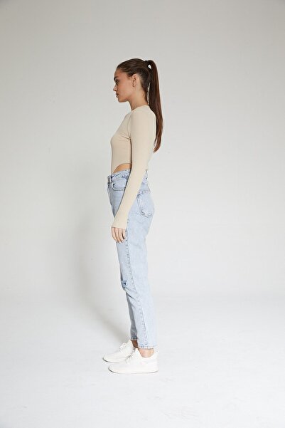 Chandraswear Beige Women's Ribbed Waist Low-cut Bodysuit with Finger Detail - Color