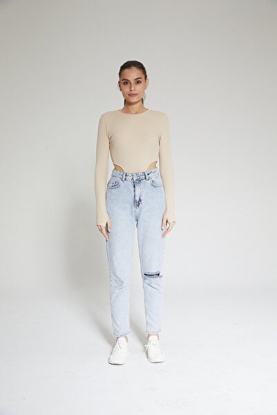 Chandraswear Beige Women's Ribbed Waist Low-cut Bodysuit with Finger Detail - Color