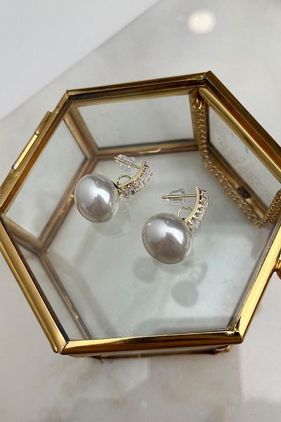 Modex Shuttle Stone Pearl Earrings
