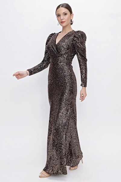 By Saygı Sametové flitrové dlouhé šaty se sbíranými rameny