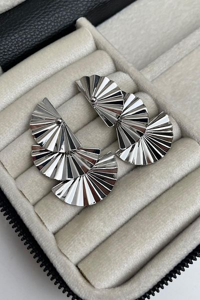 Modex Serrated Plate Fan Earrings (En:3.5 cm Size:1.5Cm)