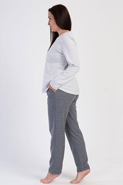 C&City Σετ πιτζάμες με μακρυμάνικη τσέπη με λαιμόκοψη ζακάρ 402028   Λευκός