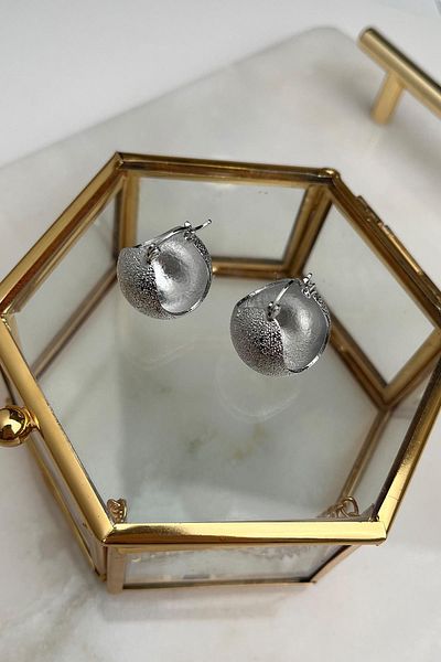 Modex Serrated Curved Hoop Earrings 2.5 cm