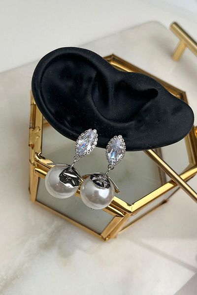 Modex Shuttle Stone Pearl Dangle Earrings