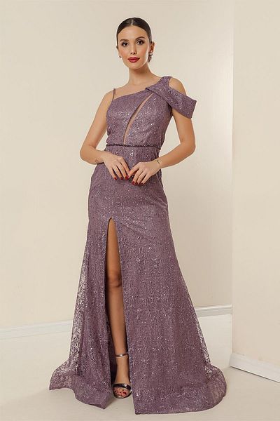 By Saygı Langes Fischkleid mit einseitigem Seilriemen, perlenbesetzter Taille, Paillettenstickerei und Schlitz vorne