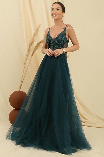 By Saygı Langes, gefüttertes Tüllkleid mit Guipure-Spitze, Seilträgern und Perlen