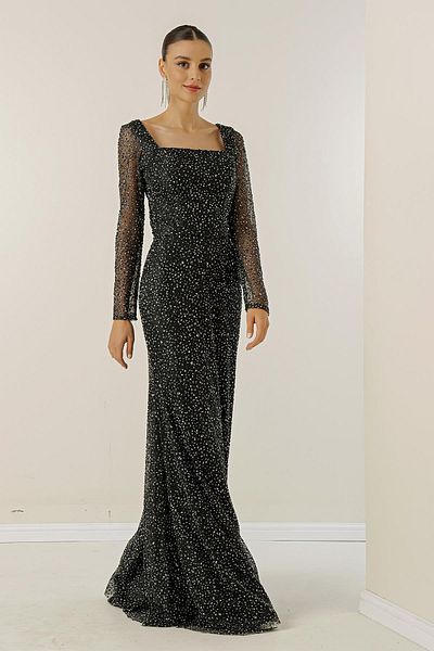 By Saygı Langes, gefüttertes Kleid mit quadratischem Ausschnitt, geschliffenen Steinen und großer Größenauswahl