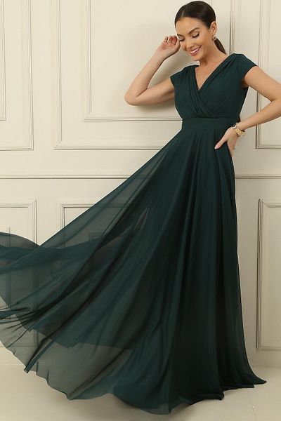 By Saygı Zweireihiges, ausgestelltes, gefüttertes, langes Kleid aus Chiffon und Tüll mit Nagelärmeln und vollem Kreis