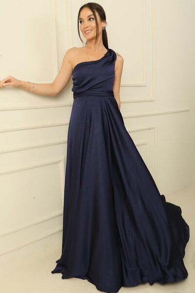 By Saygı Podšívané krepové šaty na jedno rameno