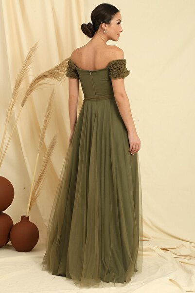 By Saygı Φόρεμα από μακρύ τούλι με γιακά και μανίκια με ζώνη