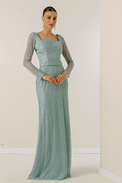 By Saygı Langes, gefüttertes Kleid mit quadratischem Ausschnitt, geschliffenen Steinen und großer Größenauswahl