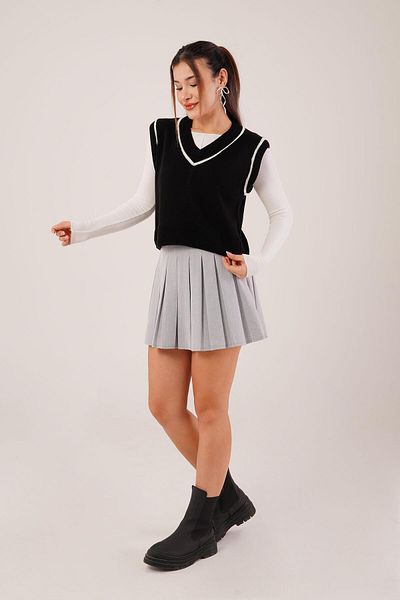 Hipo Trend V-Neck Stripe Black Knitwear Sweater