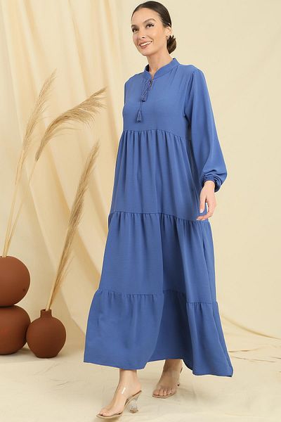 By Saygı Langes Hijab-Kleid mit Kragen und Schnürung