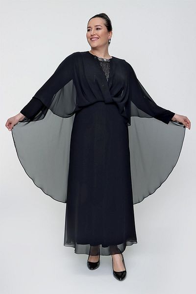 By Saygı Detaliu colier Top fluid din tul Rochie Lycra de marime mare