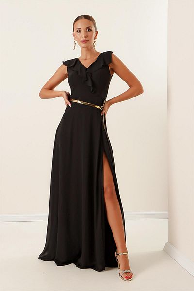 By Saygı Langes Chiffon-Kleid mit Schlitz und Volantkragen und Gürtel