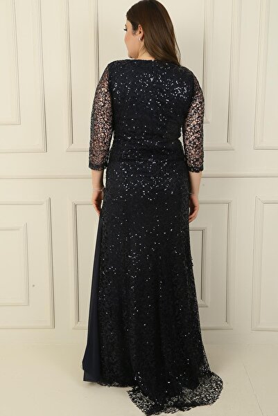 By Saygı Šifonová síťovina s výstřihem do V – šaty velikosti B