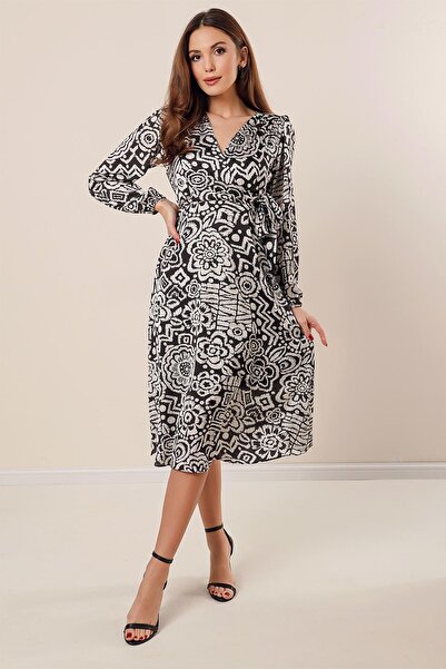 By Saygı Dvouřadé saténové šaty s květinovým potiskem na straně krku