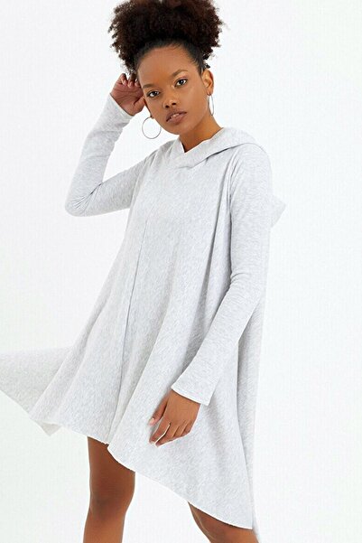 Vivika Kadın Kapüşonlu Uzun Kollu Oversize Asimetrik Kesim Salaş Tunik Elbise