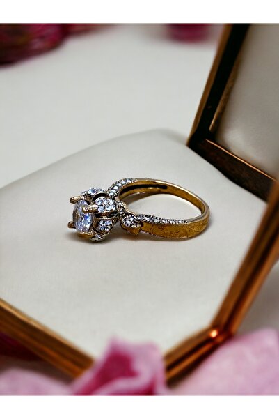 FAYRA ACCESSORIES Diamond Mounted Ring - Zircon Stone Detailed