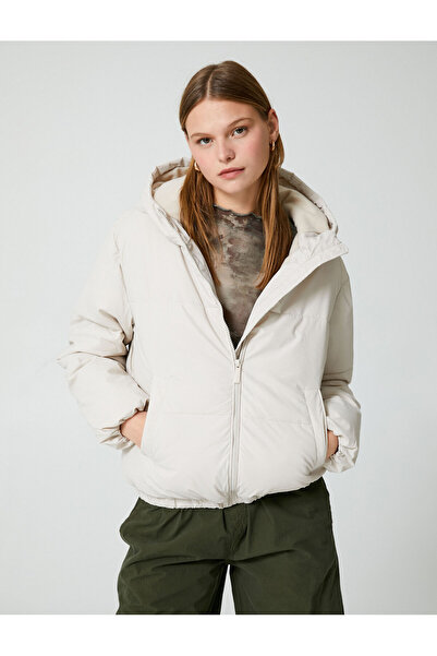 Koton Kısa Şişme Mont Fermuarlı Kapüşonlu Cepli