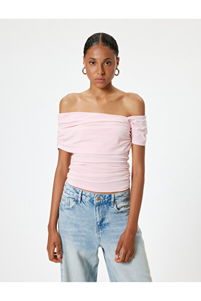 Koton Λεπτομερές κοντό μανίκι με λαιμόκοψη με λεπτή εφαρμογή