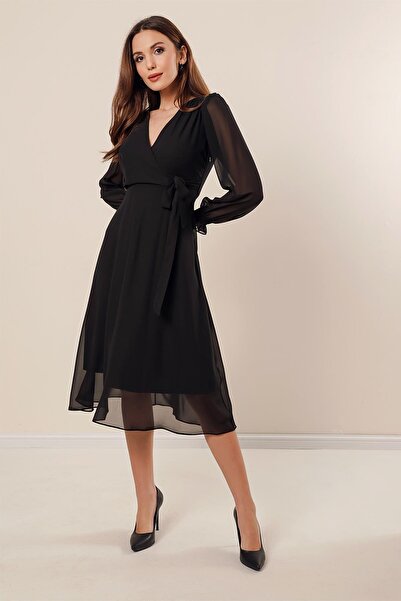 By Saygı Šifónové šaty s dvojitým golierom a bočnou kravatou