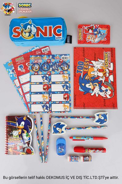 Sonic 19 Piece Licensed Stationery Set - Pen Bag Included