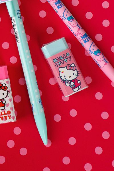 Hello Kitty قلم Hello Kitty New Season المرخص ذو الشكل ثنائي الأبعاد ذو الرأس المتعدد 0.7 مم ومجموعة الممحاة