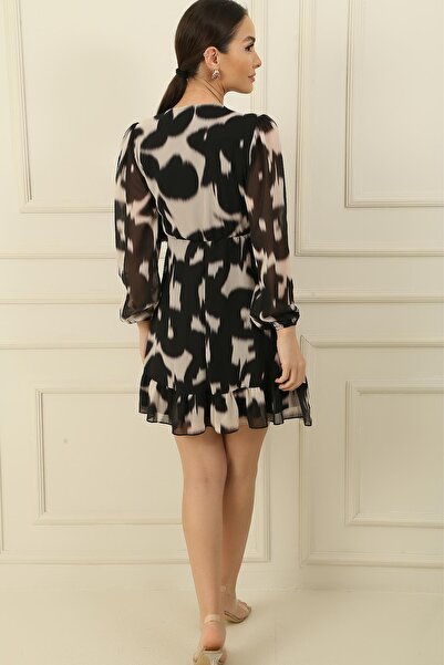 By Saygı Šifonové šaty s dvojitým límcem a kravatou