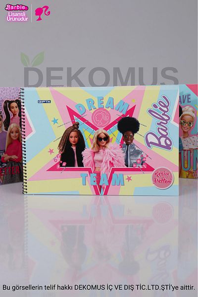 Barbie Nou sezon - Caiet de imagini cu licență 25x35 cm, 15 coli
