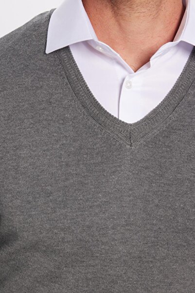 Tudors Ανδρικό πουλόβερ με κανονική εφαρμογή κανονικής εφαρμογής με λαιμόκοψη V βαμβακερό γκρι πλεκτό πουλόβερ