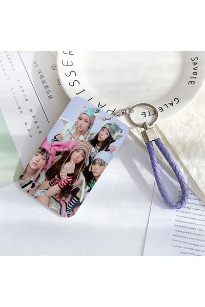 Kpop Dünyasi New Jeans'' Group'' Hard Cover Card Holder/Keychain