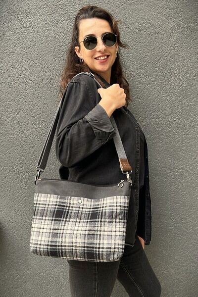 Sofist İstanbul Черна чанта с регулируема дръжка от восъчен канвас, дамска чанта за ръка и през рамо