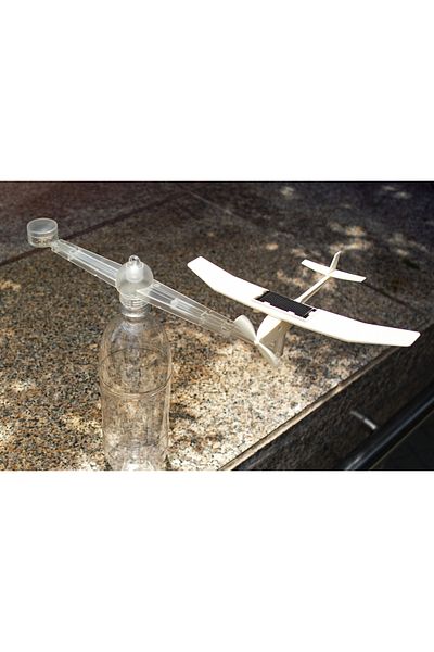 4M Mobile Airplane Construction Kit, Green Science