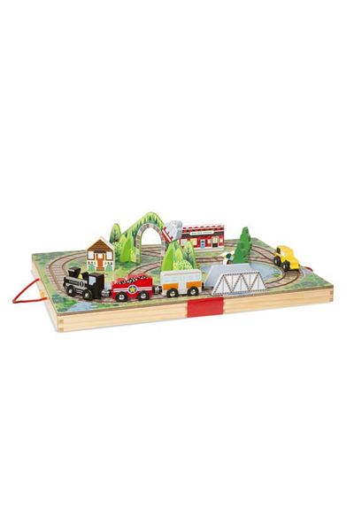 Melissa & Doug Přenosná hrací sada s vláčkem