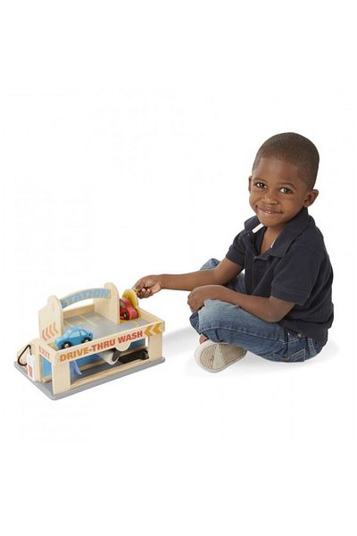 Melissa & Doug Benzinarie cu garaj - Accesorii joc de rol