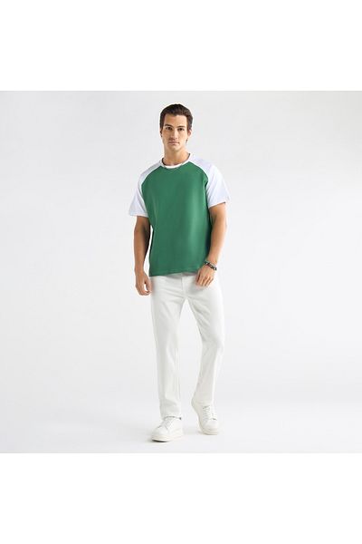 FAV Colourblock T-shirt with Crew Neck and Raglan Sleeves